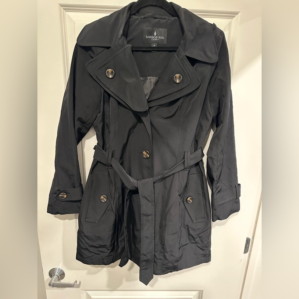 London Fog women’s trench coat. Color black. Size medium.
